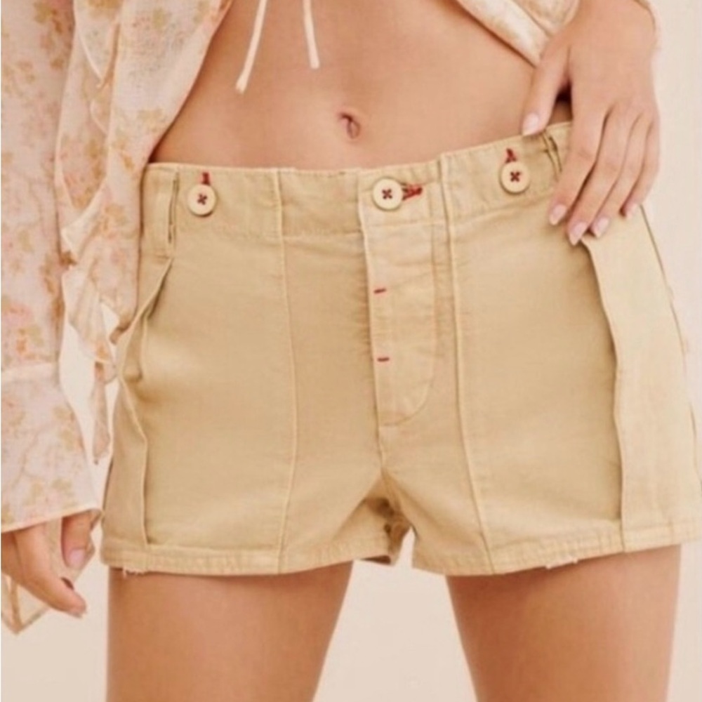 Free People 🌸 Women's All Yours Micro Shorts 100% Cotton Khaki Cargo Size 4 Tan